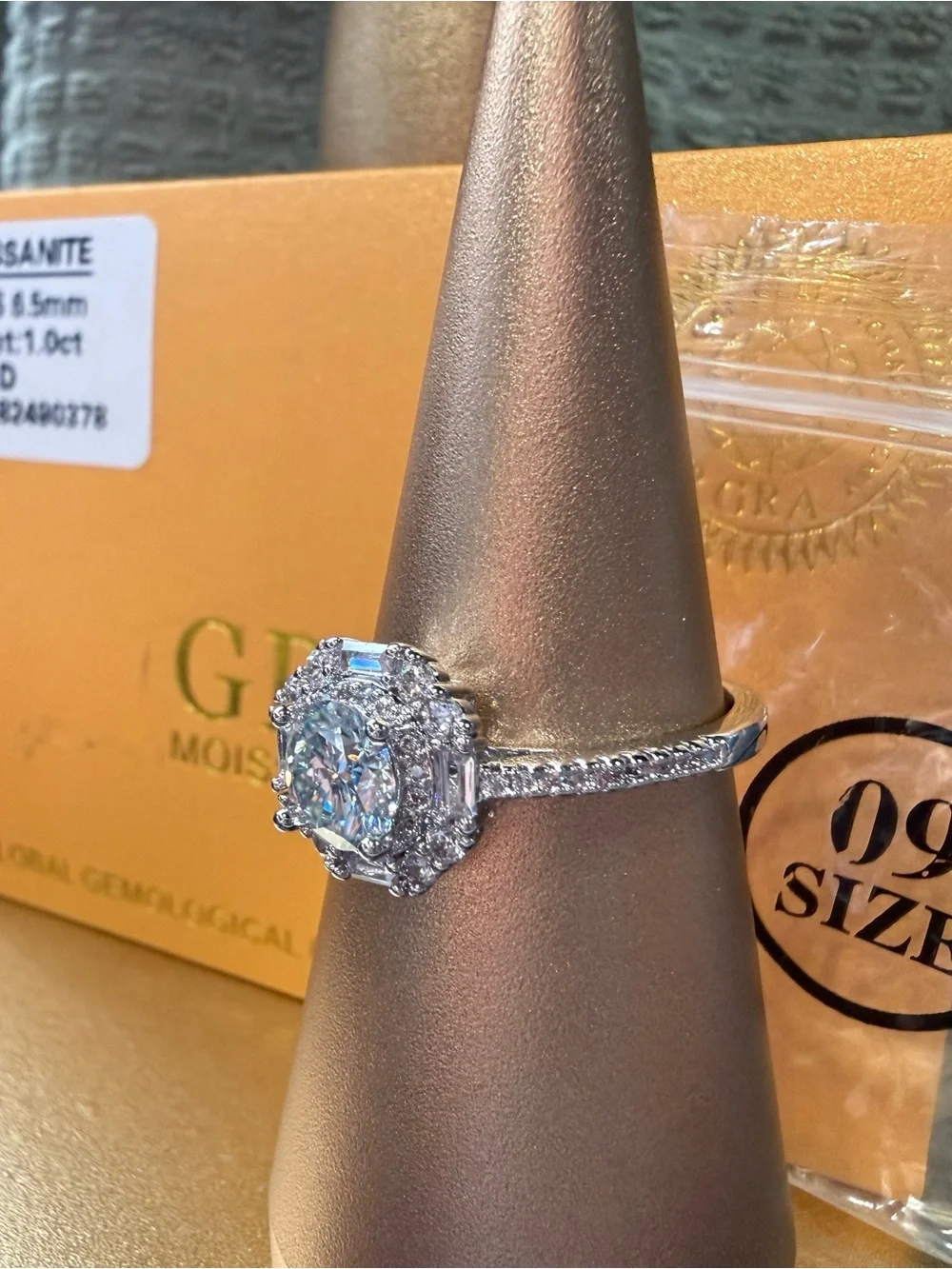 N/A elegant halo